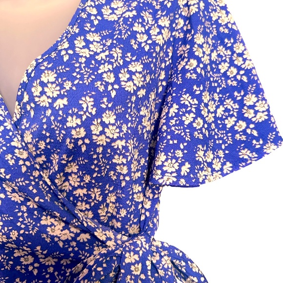 Spring/Summer Wrap Dress - Picture 3 of 6